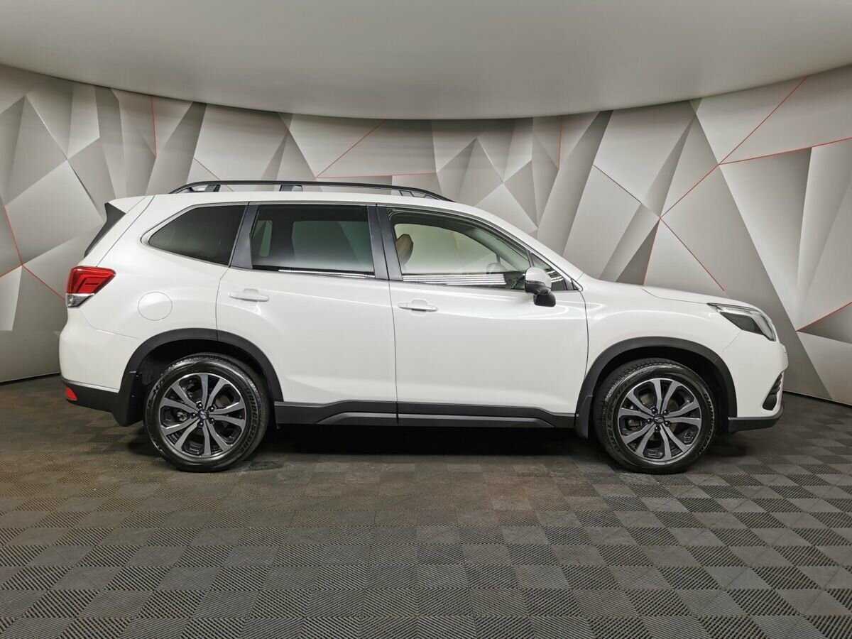 Subaru Forester с пробегом — 2023 год. Фото: #5