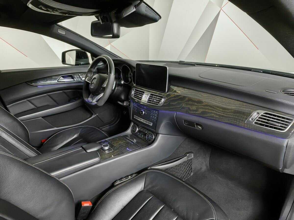 Mercedes-Benz CLS с пробегом — 2017 год. Фото: #8