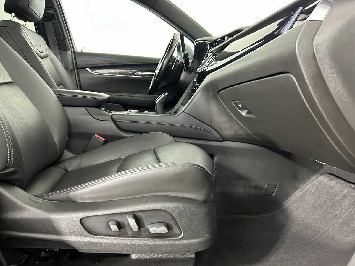 Cadillac XT6 с пробегом — 2021 год. Фото: #12