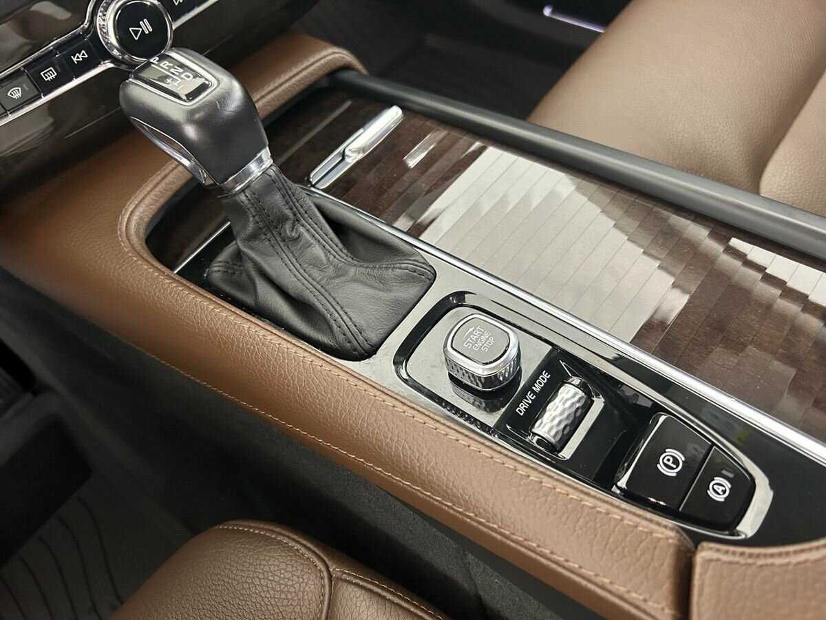 Volvo XC90 с пробегом — 2017 год. Фото: #12