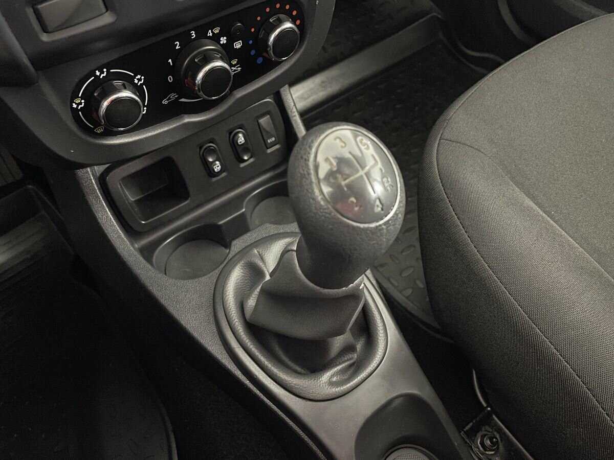 Renault Duster с пробегом — 2016 год. Фото: #11