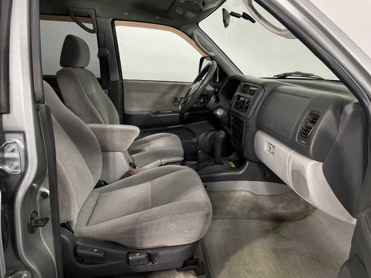 Mitsubishi Montero Sport с пробегом — 2000 год. Фото: #12