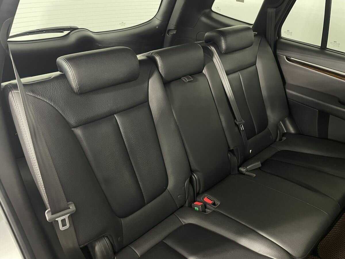 Hyundai Santa Fe с пробегом — 2011 год. Фото: #15