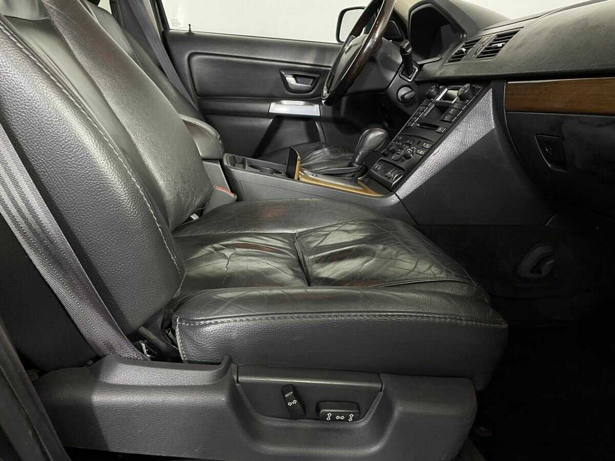 Volvo XC90 с пробегом — 2003 год. Фото: #12