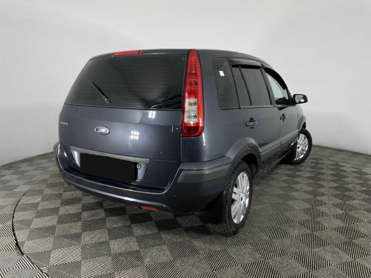 Ford Fusion с пробегом — 2006 год. Фото: #5