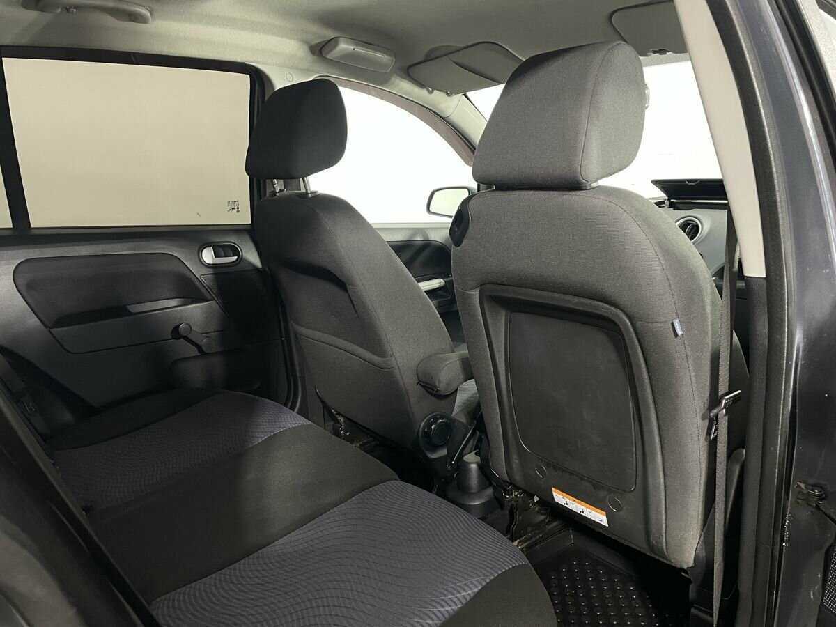 Ford Fusion с пробегом — 2006 год. Фото: #15