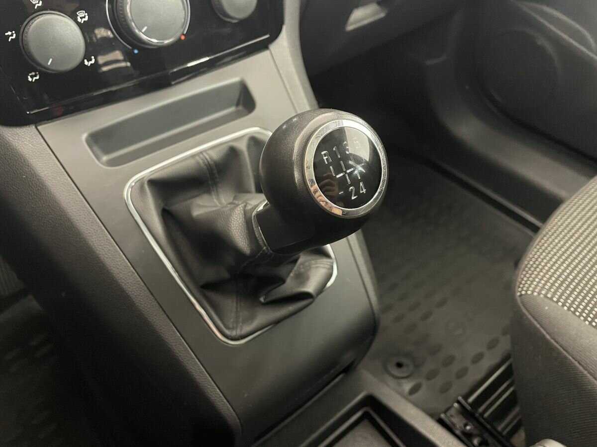 Opel Zafira с пробегом — 2010 год. Фото: #12