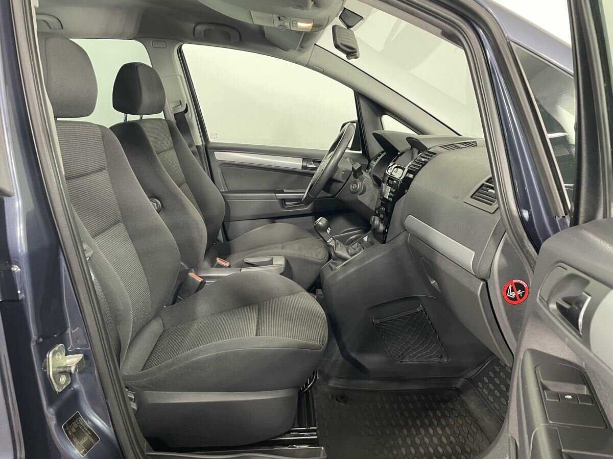 Opel Zafira с пробегом — 2010 год. Фото: #13
