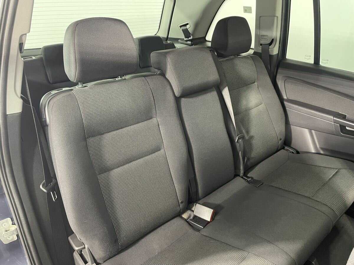 Opel Zafira с пробегом — 2010 год. Фото: #14