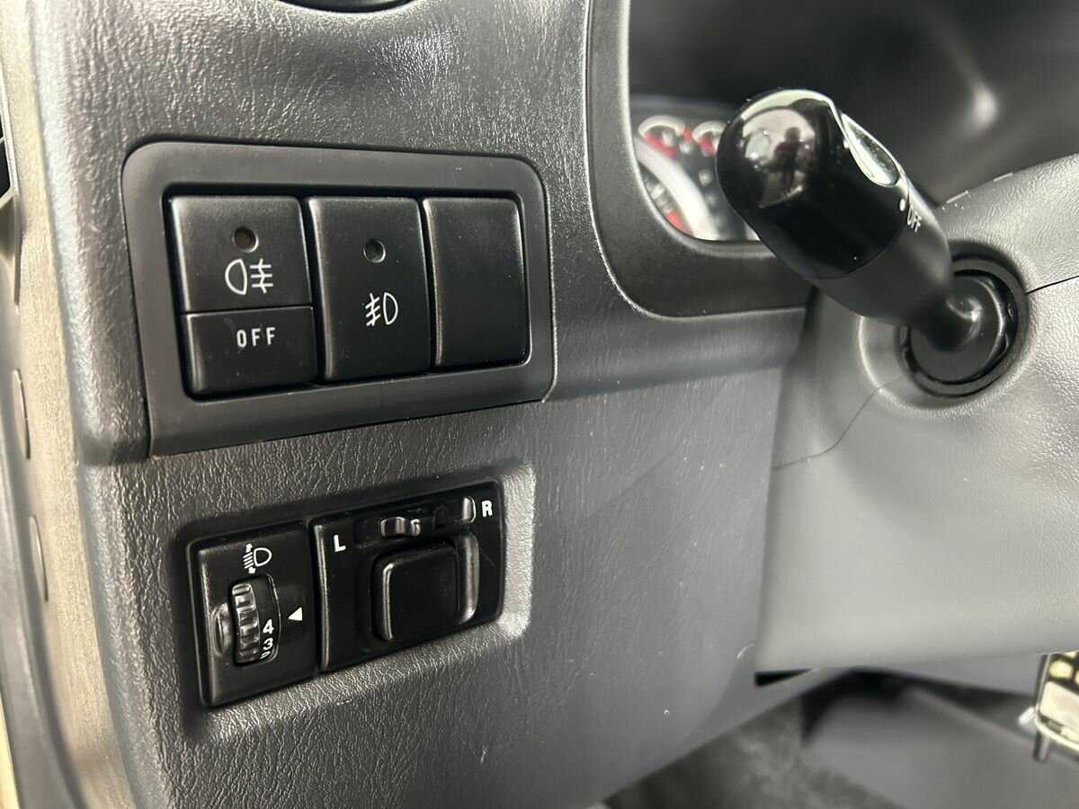 Suzuki Jimny с пробегом — 2008 год. Фото: #8