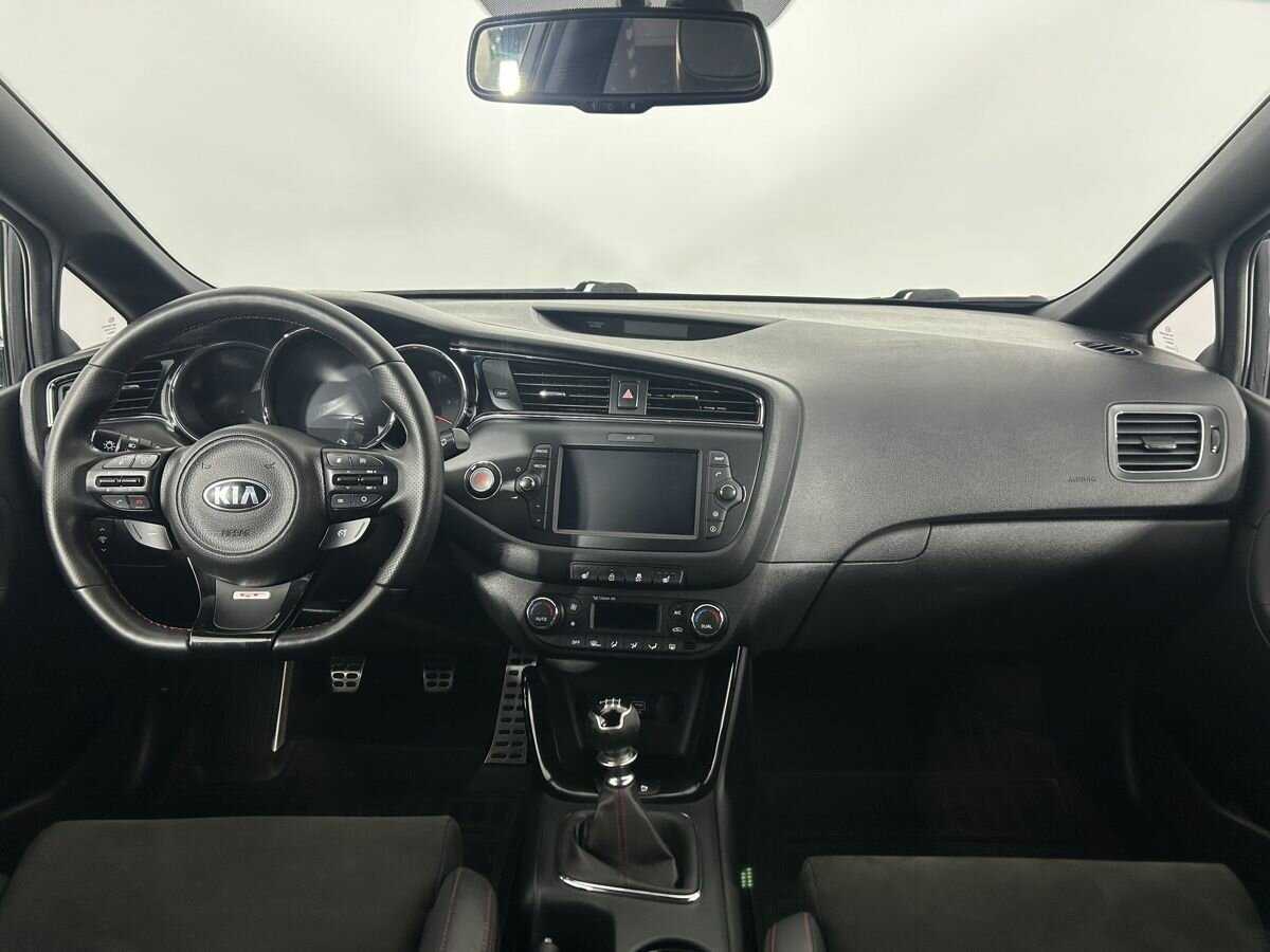 Kia Ceed GT с пробегом — 2017 год. Фото: #6