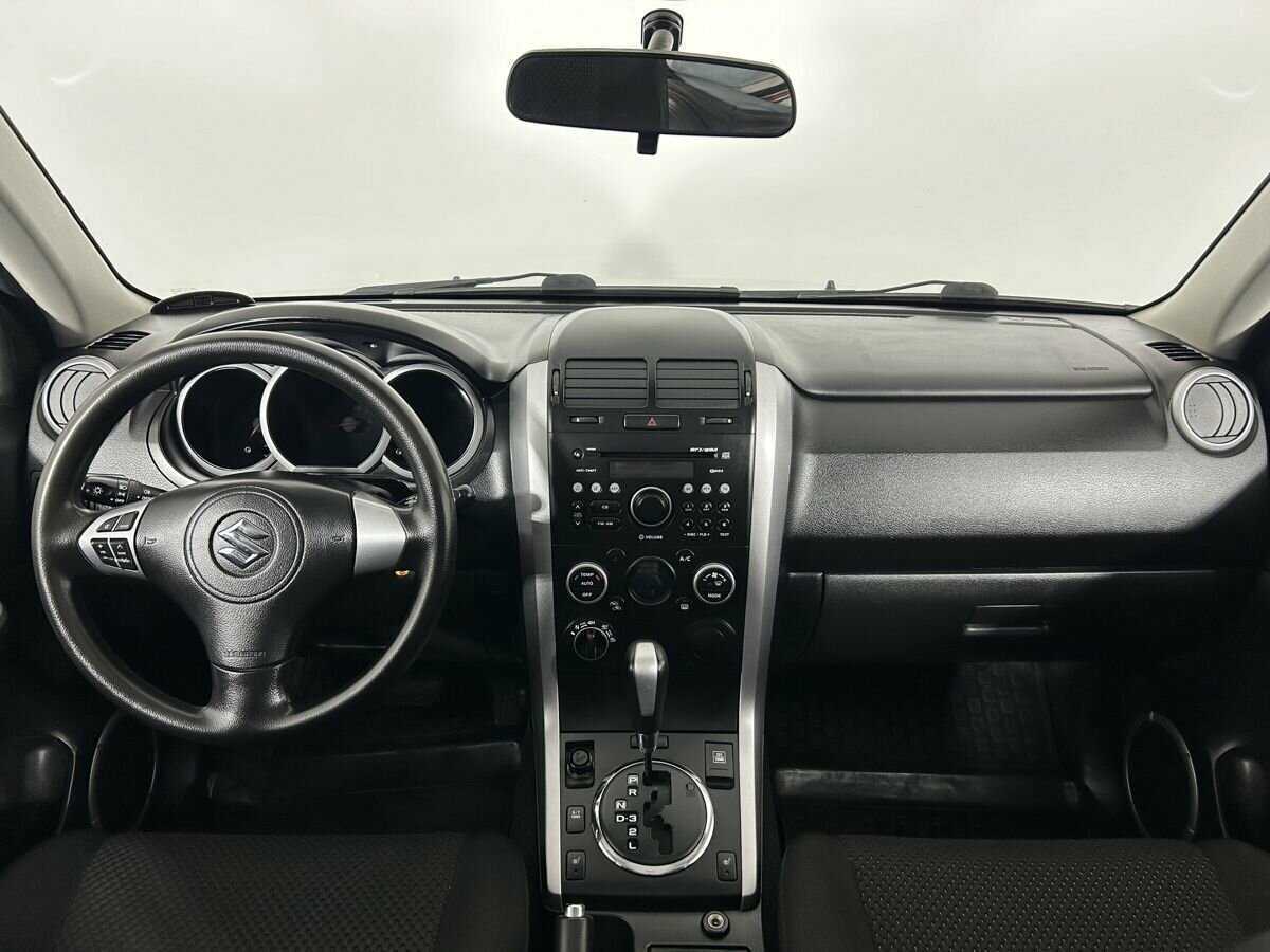 Suzuki Grand Vitara с пробегом — 2010 год. Фото: #6