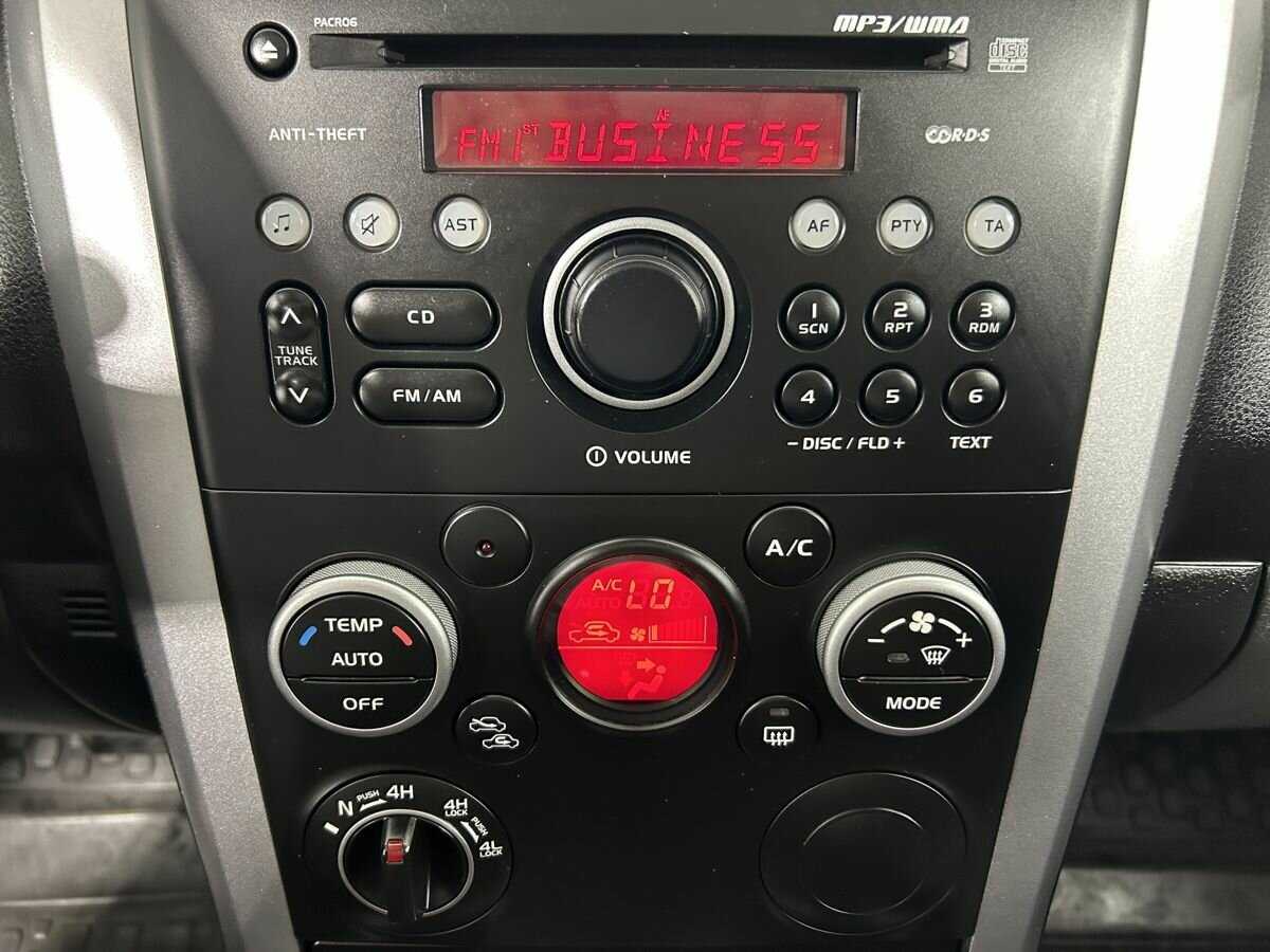 Suzuki Grand Vitara с пробегом — 2010 год. Фото: #11