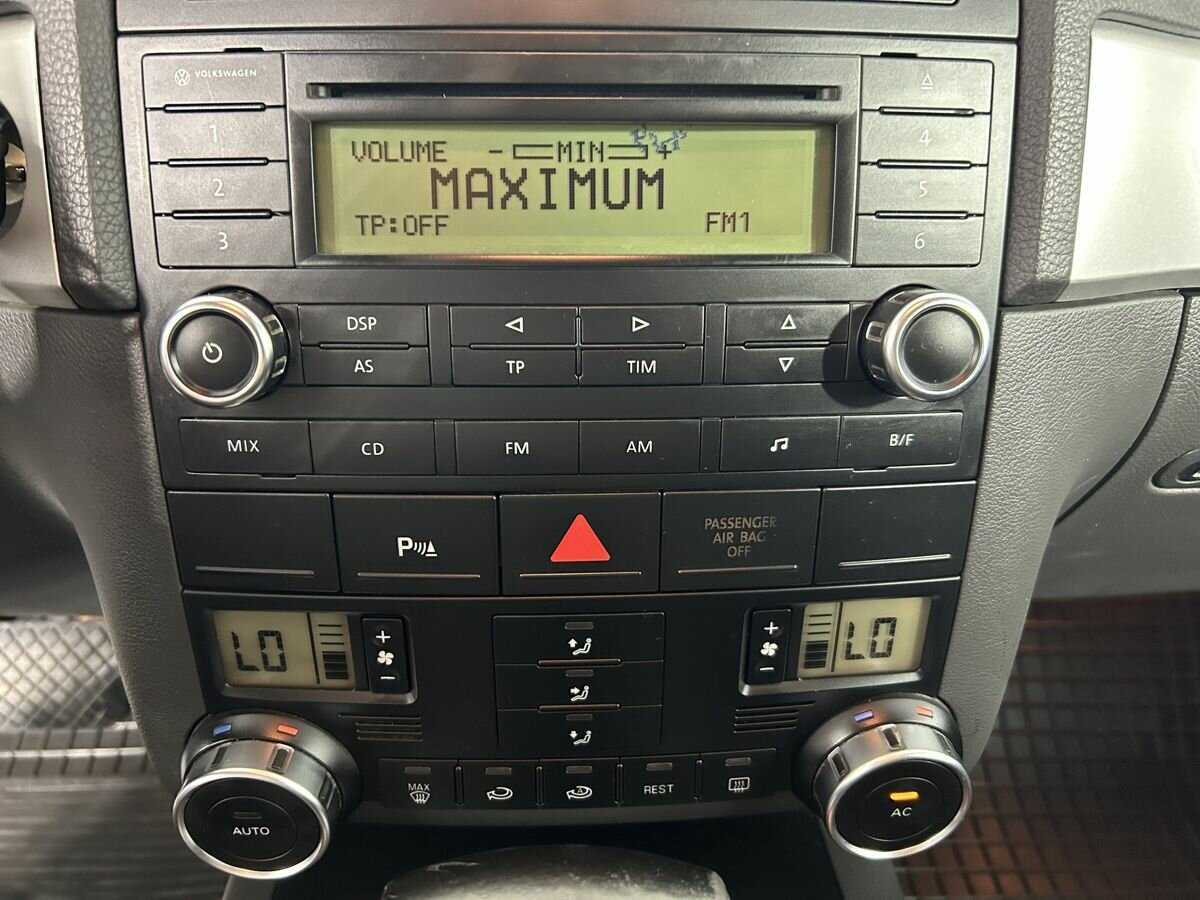 Volkswagen Touareg с пробегом — 2010 год. Фото: #9