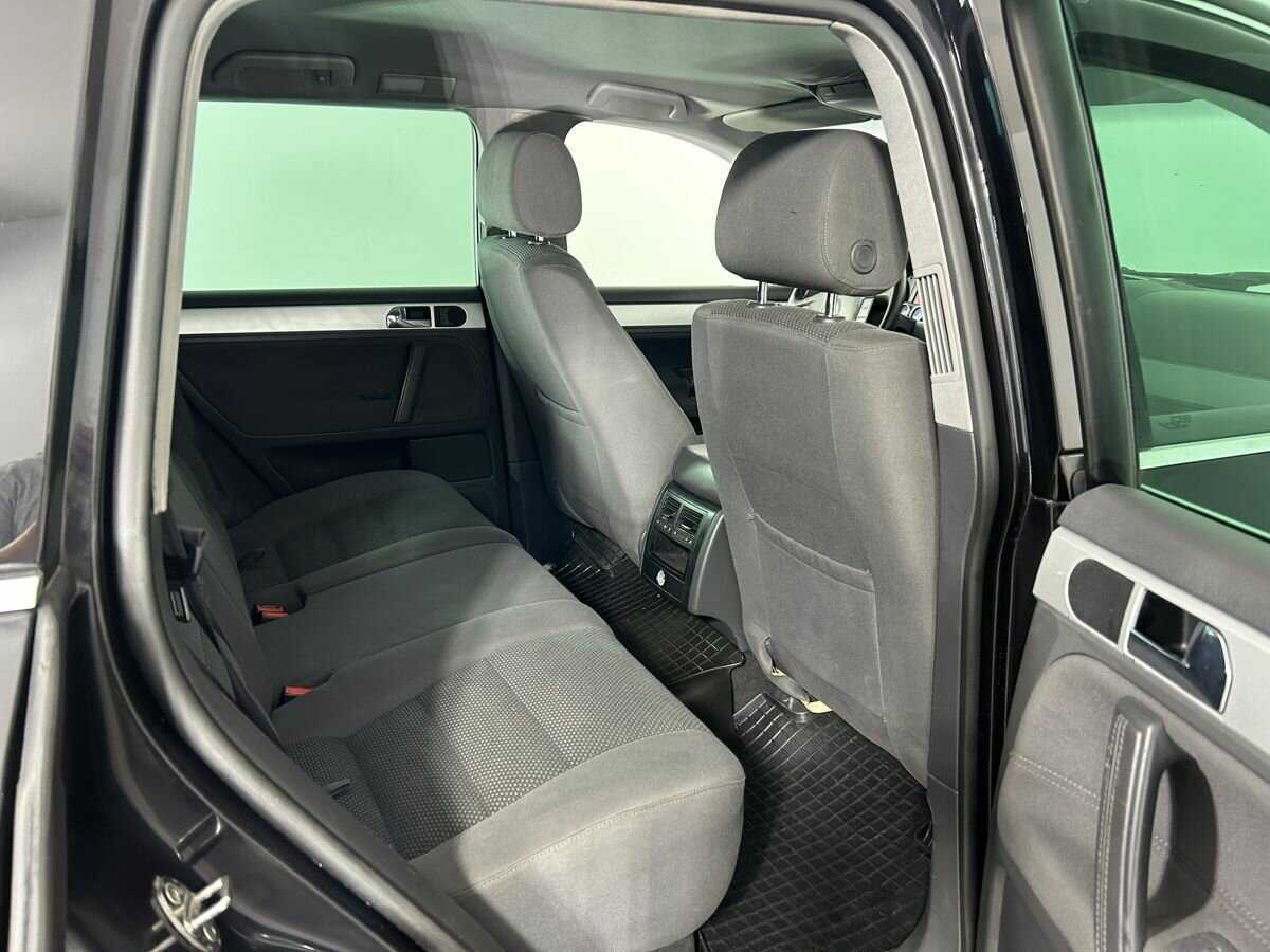 Volkswagen Touareg с пробегом — 2010 год. Фото: #13