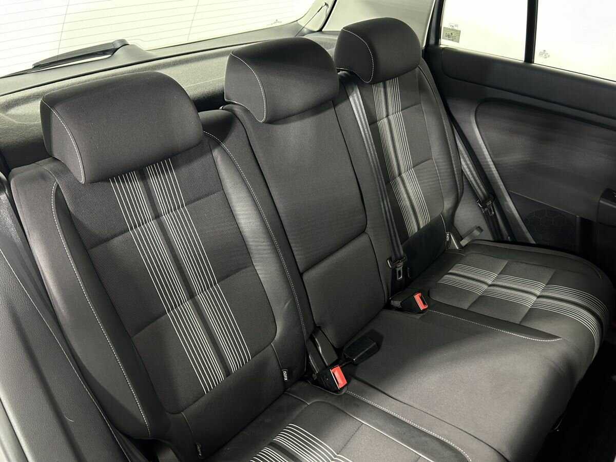 Volkswagen Golf Plus с пробегом — 2012 год. Фото: #13