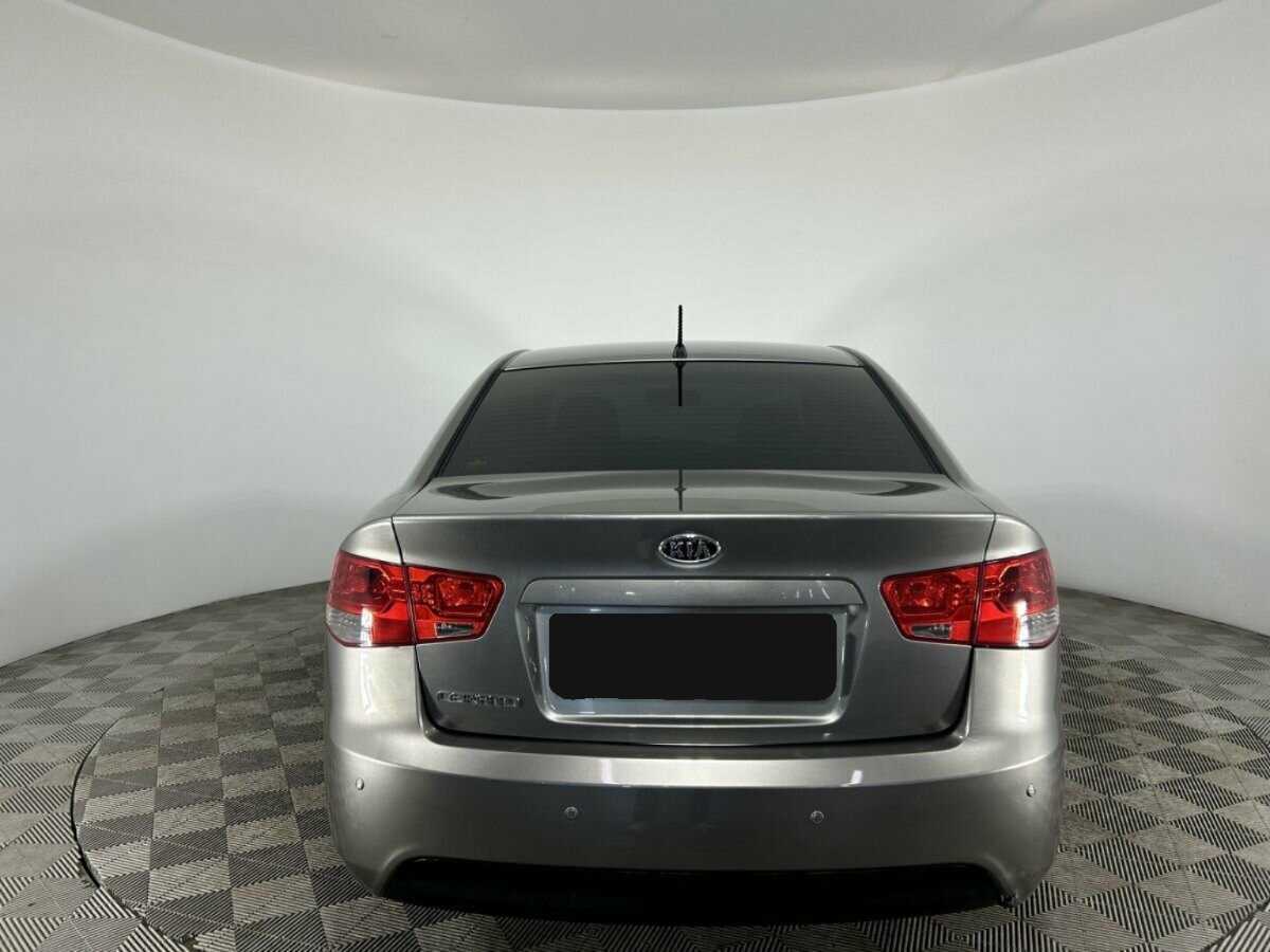 Kia Cerato с пробегом — 2010 год. Фото: #1