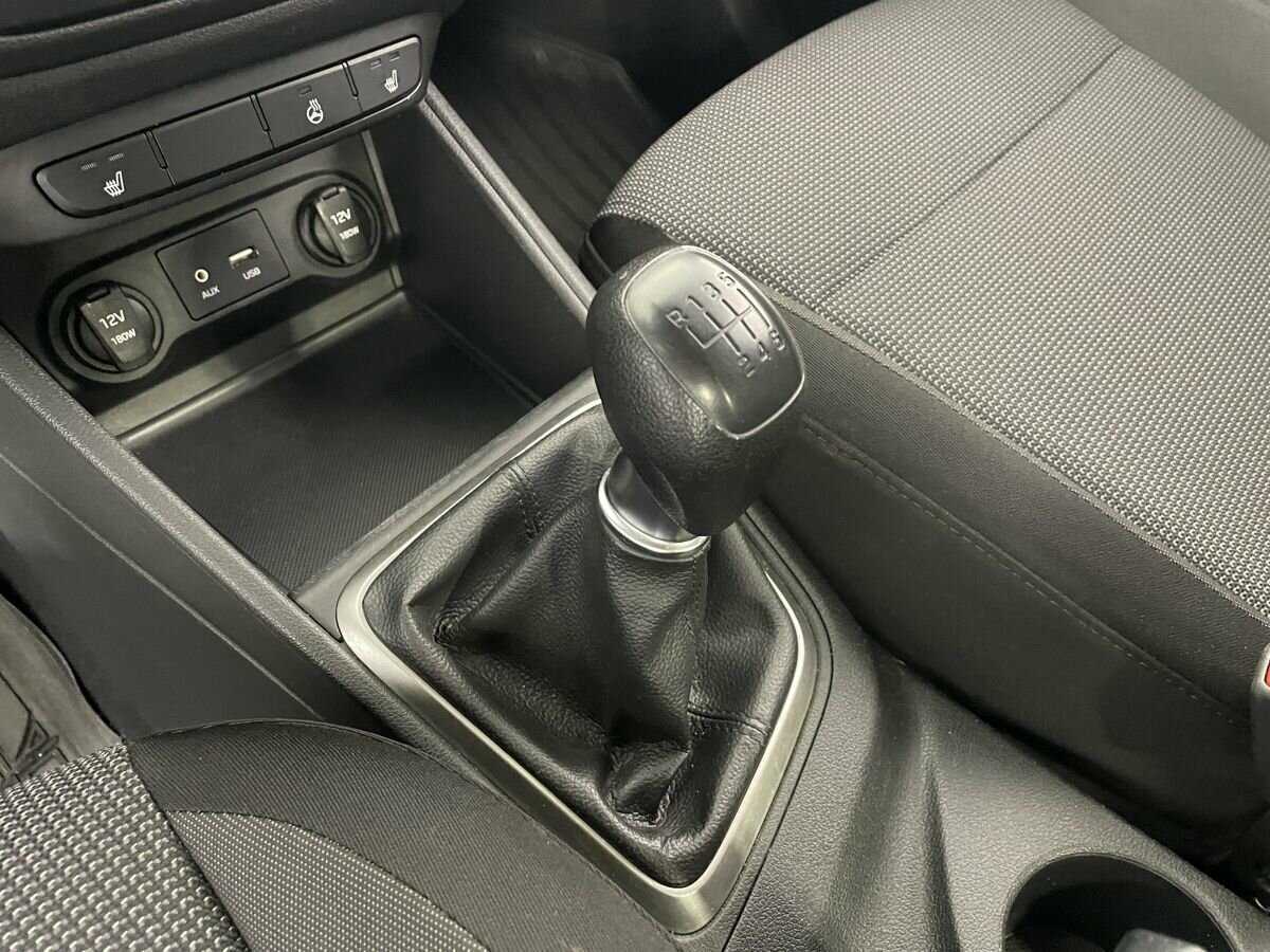 Hyundai Solaris с пробегом — 2017 год. Фото: #12