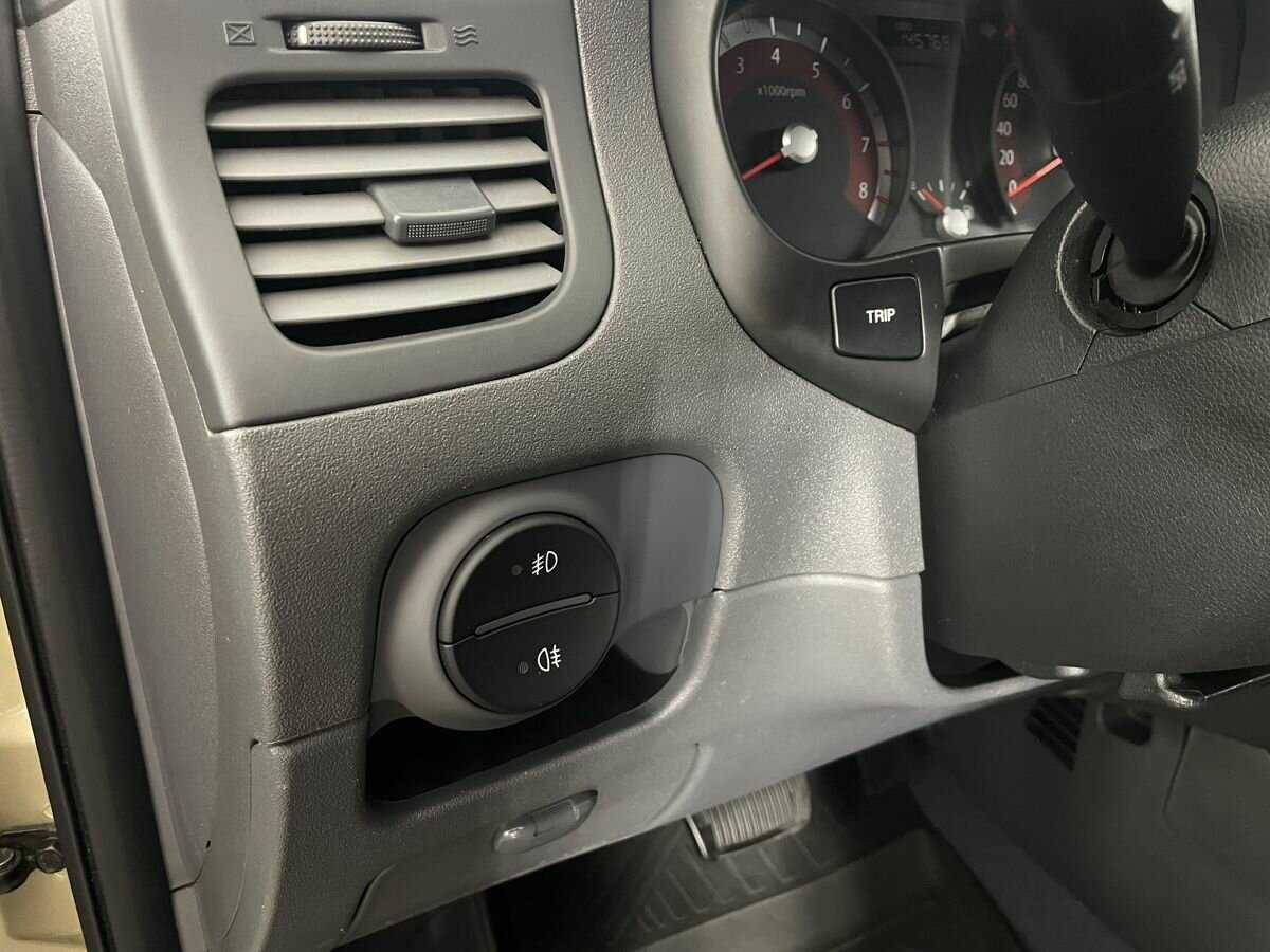 Kia Rio с пробегом — 2010 год. Фото: #8