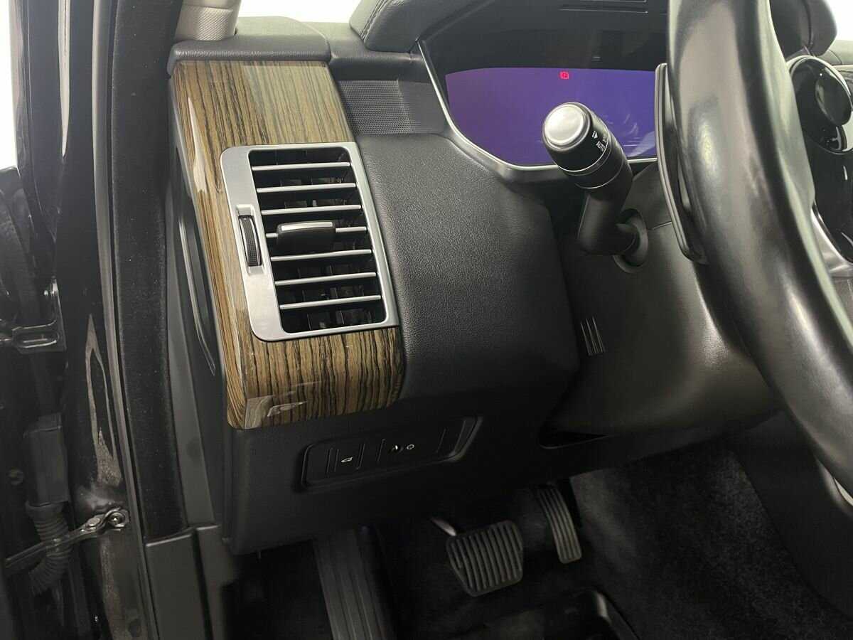 Land Rover Range Rover с пробегом — 2018 год. Фото: #8