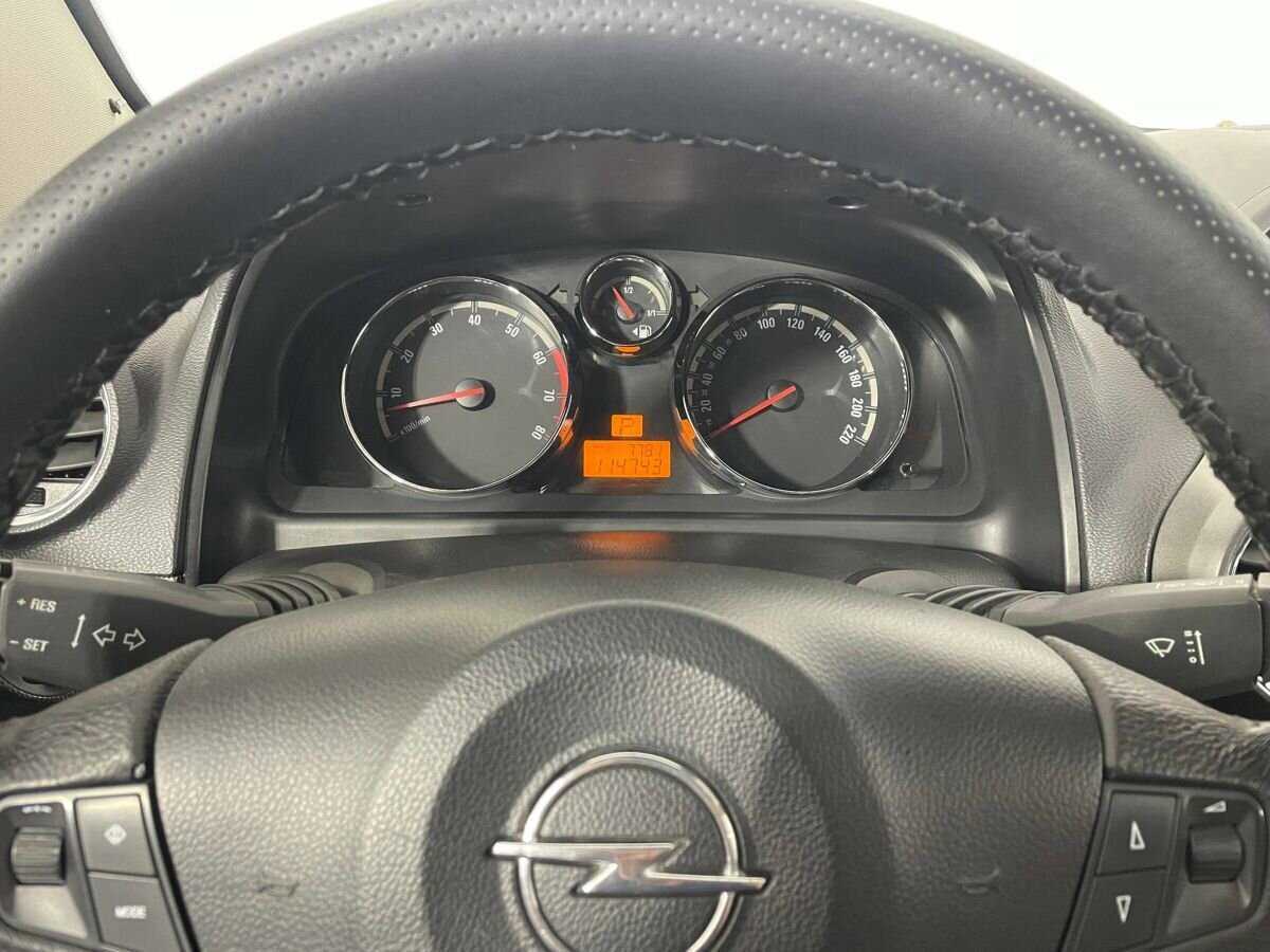 Opel Antara с пробегом — 2010 год. Фото: #7