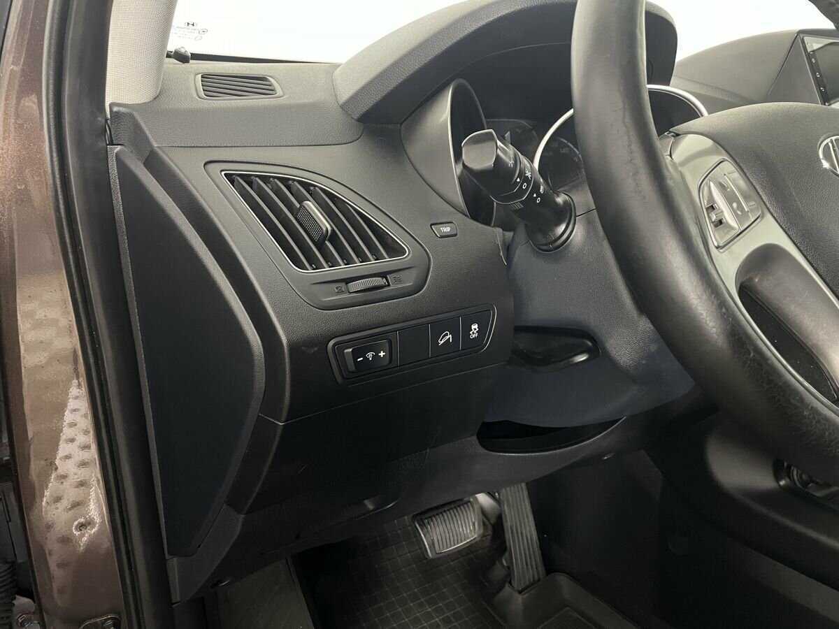 Hyundai ix35 с пробегом — 2010 год. Фото: #6