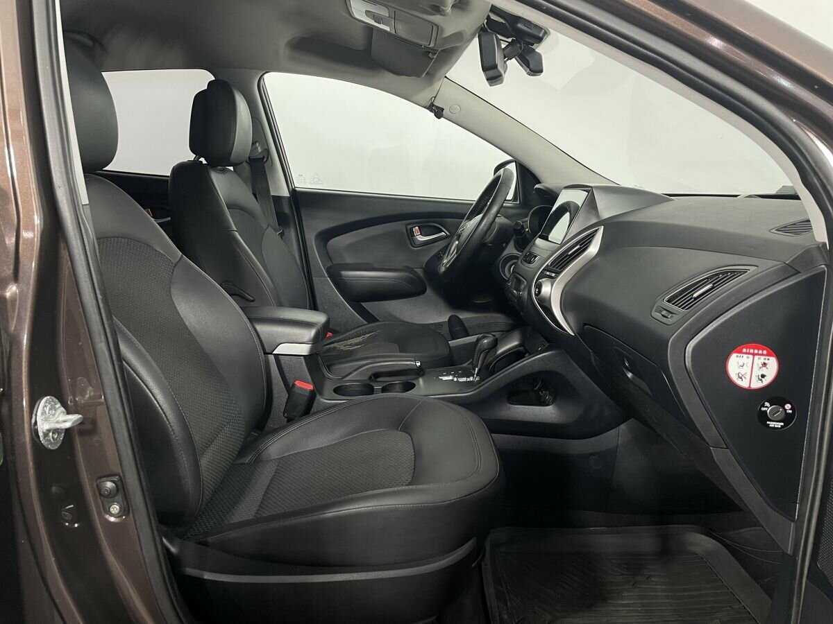 Hyundai ix35 с пробегом — 2010 год. Фото: #11