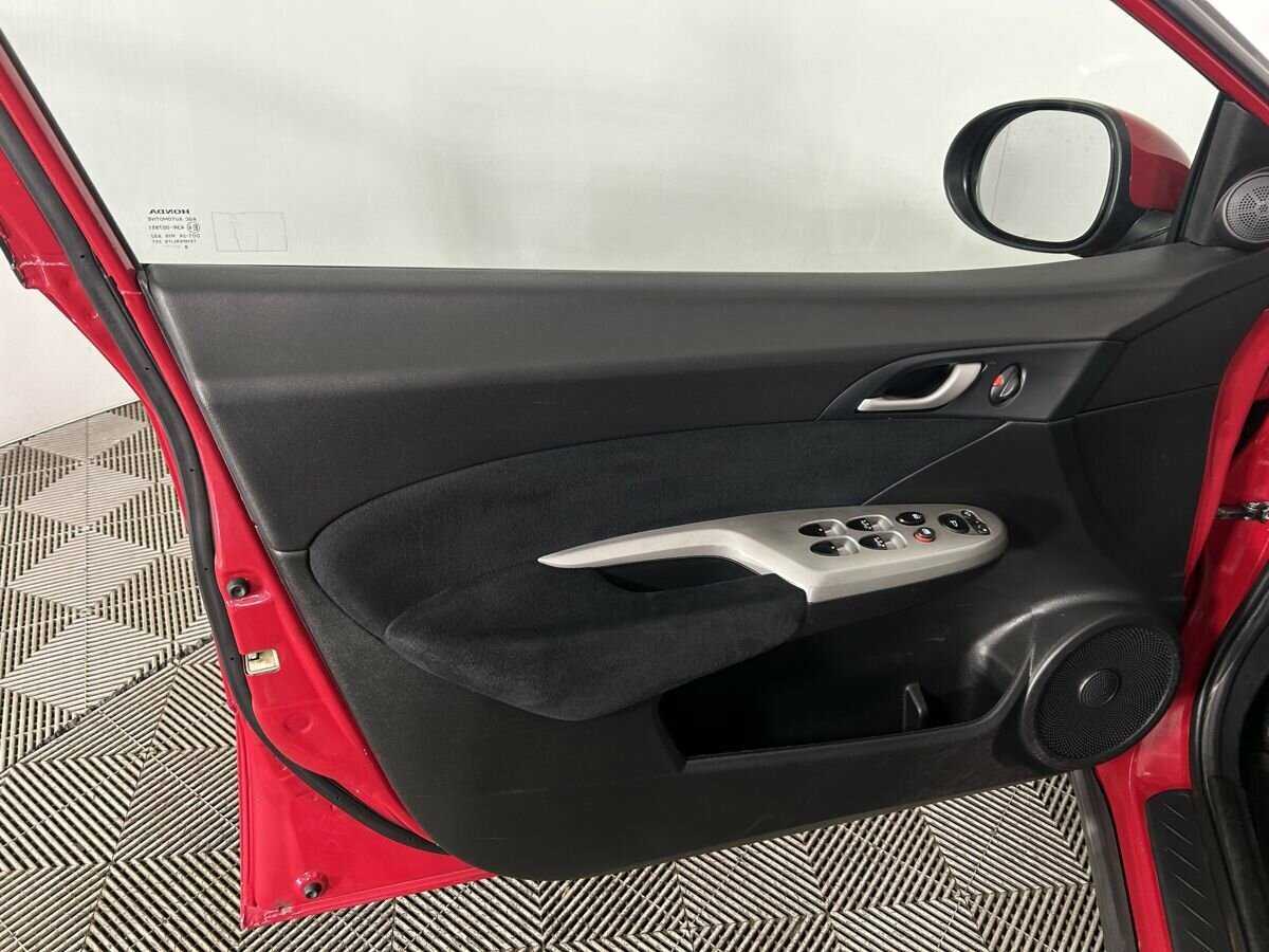 Honda Civic с пробегом — 2008 год. Фото: #7