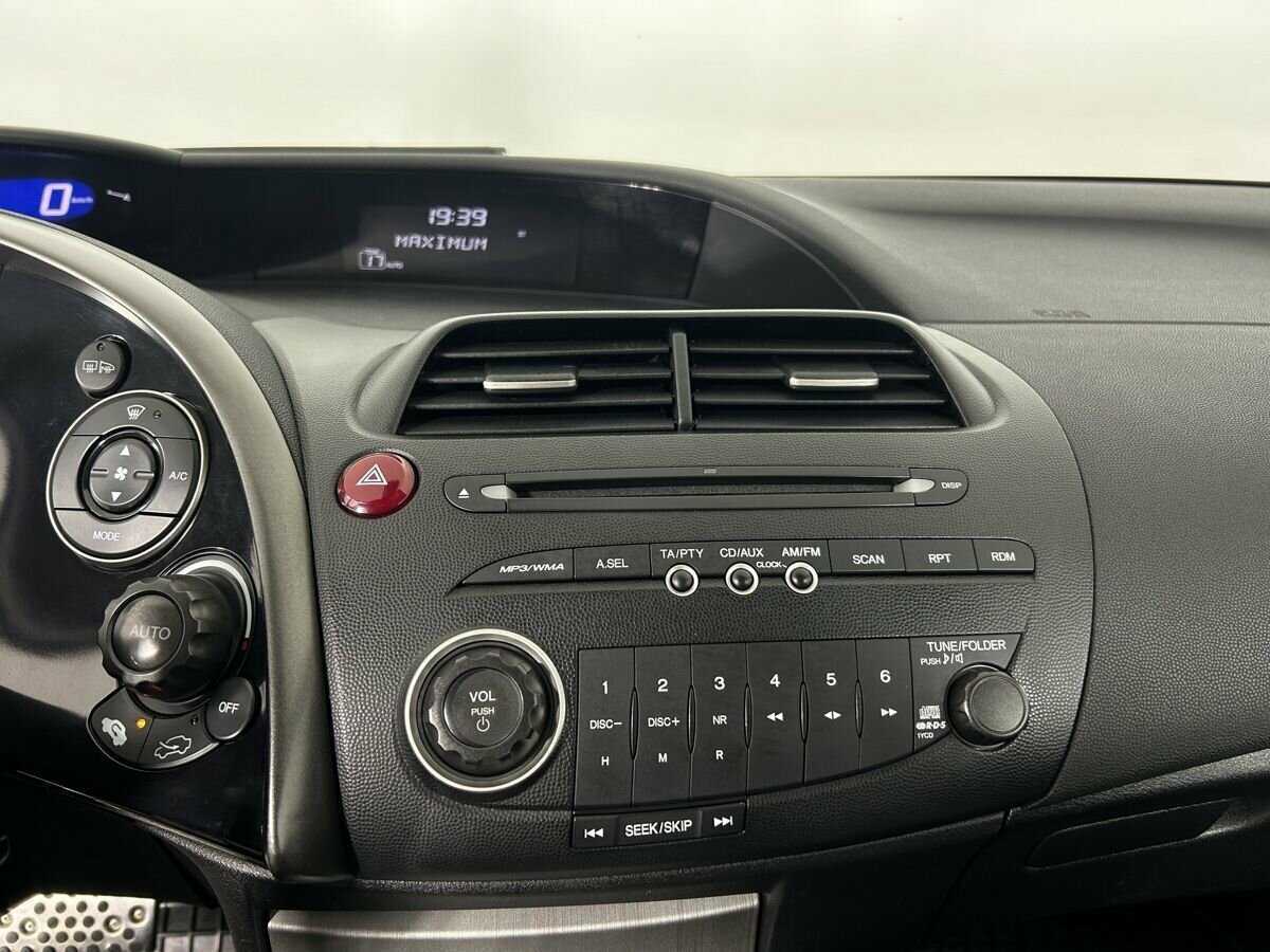 Honda Civic с пробегом — 2008 год. Фото: #11