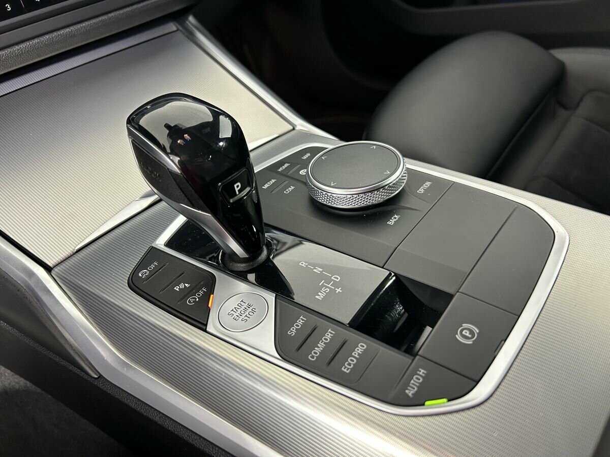 BMW 3 серии с пробегом — 2019 год. Фото: #12