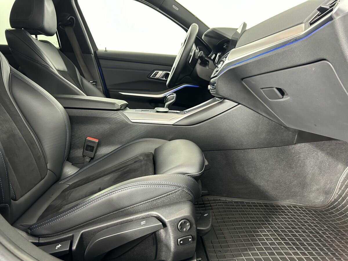 BMW 3 серии с пробегом — 2019 год. Фото: #13