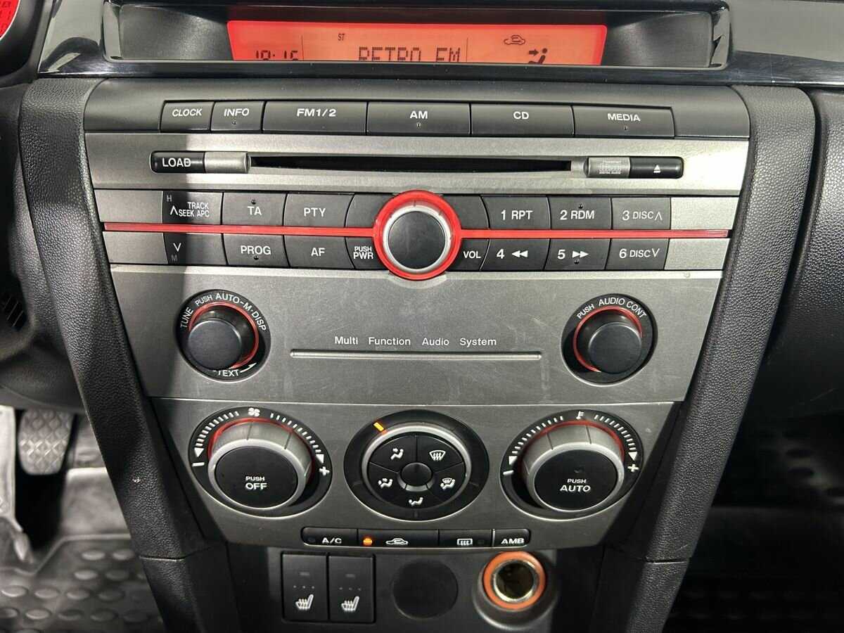 Mazda 3 с пробегом — 2007 год. Фото: #11