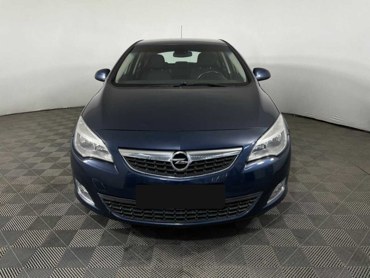 Opel Astra с пробегом — 2010 год. Фото: #1