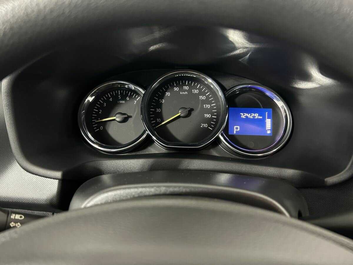 Renault Logan с пробегом — 2016 год. Фото: #10