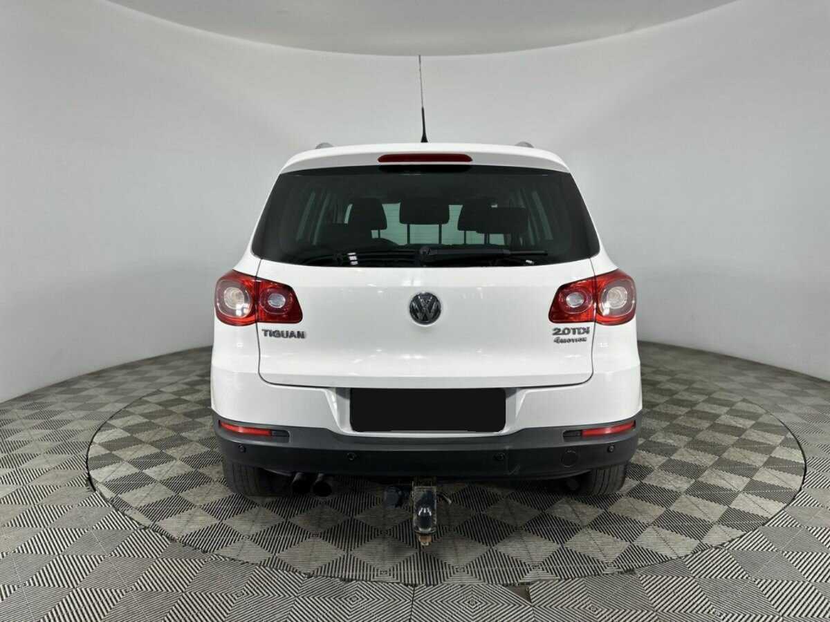 Volkswagen Tiguan с пробегом — 2011 год. Фото: #2