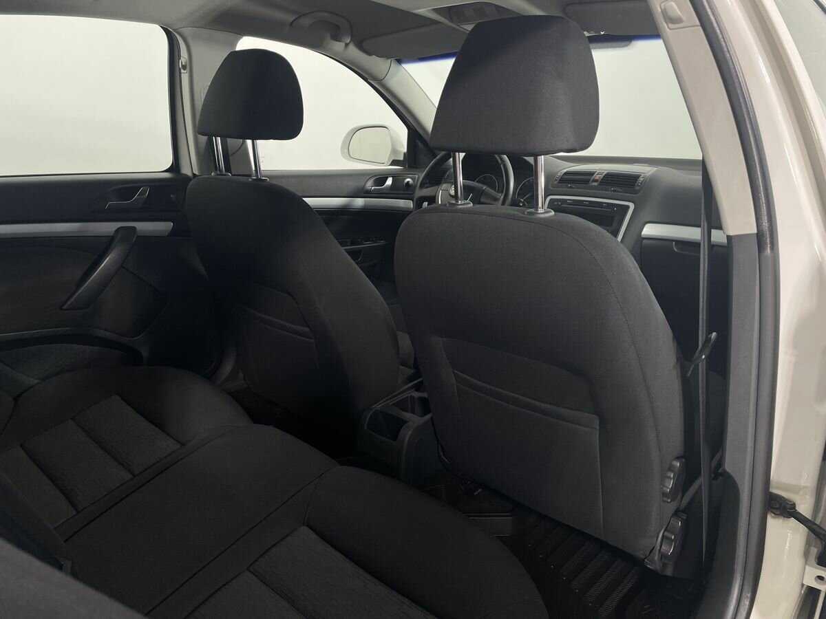 Skoda Octavia с пробегом — 2011 год. Фото: #15