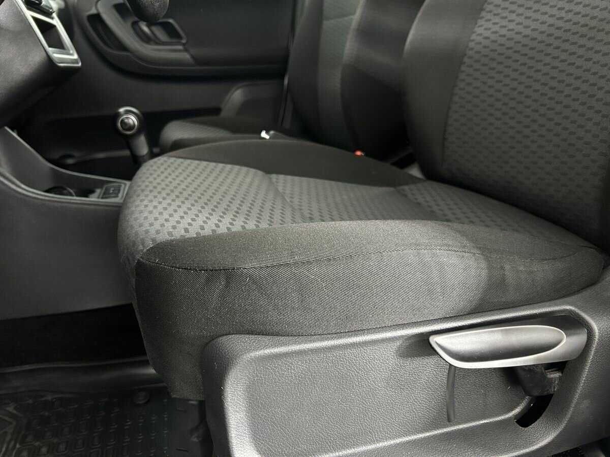 Skoda Fabia с пробегом — 2011 год. Фото: #9