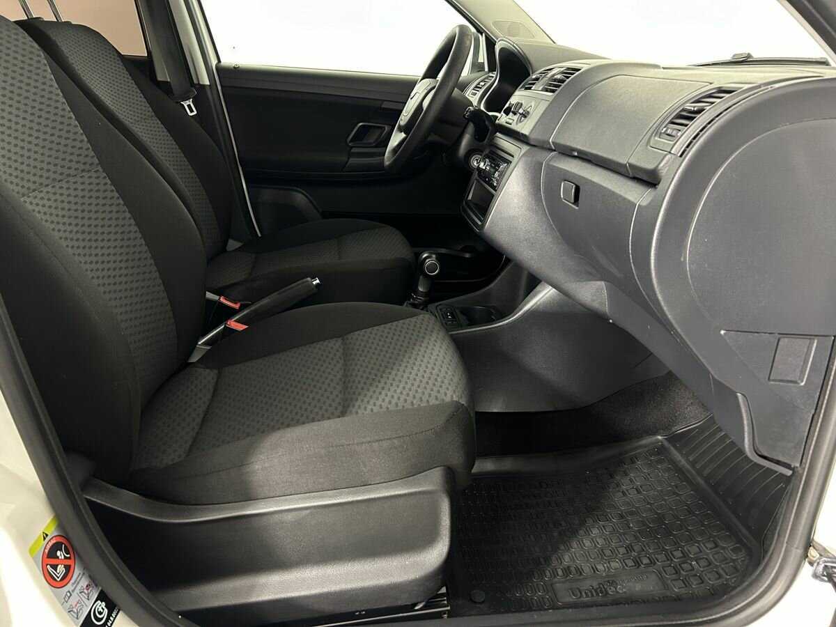 Skoda Fabia с пробегом — 2011 год. Фото: #13