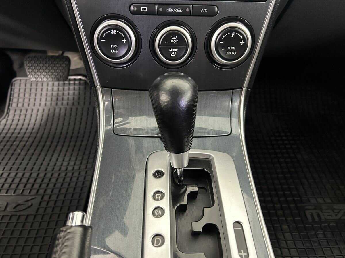 Mazda 6 с пробегом — 2005 год. Фото: #12