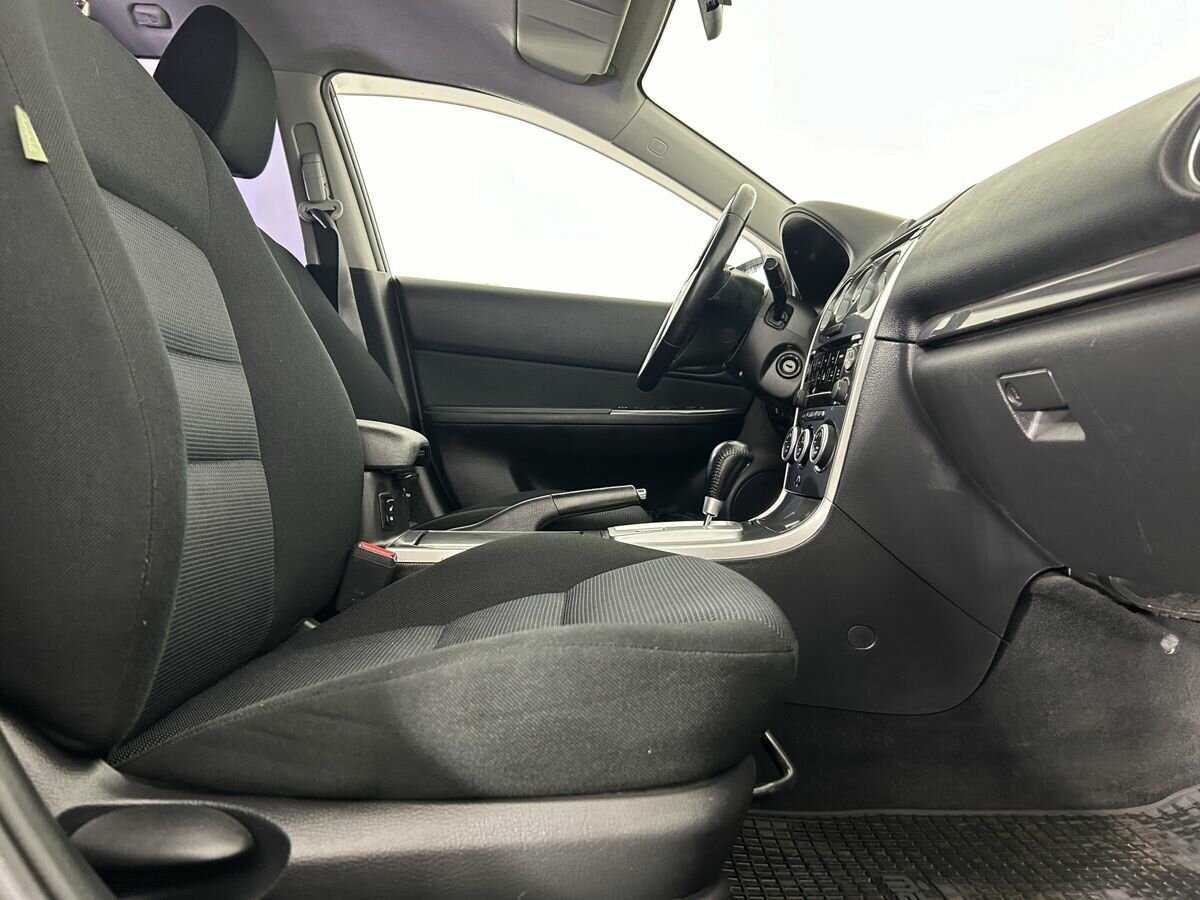 Mazda 6 с пробегом — 2005 год. Фото: #13