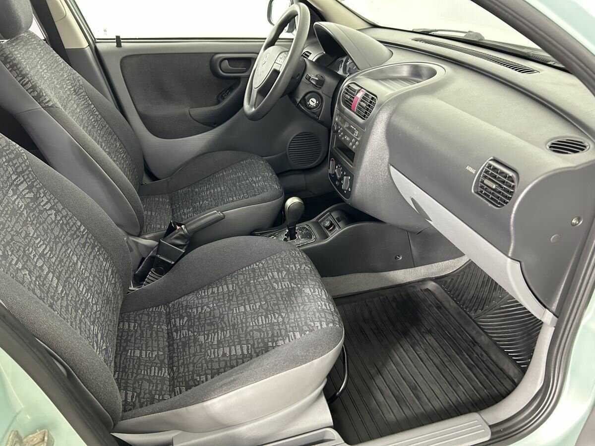 Opel Corsa с пробегом — 2001 год. Фото: #12