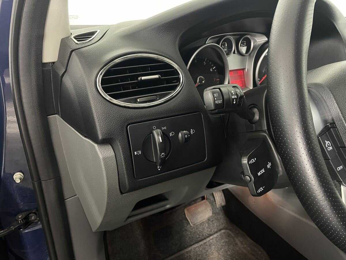 Ford Focus с пробегом — 2008 год. Фото: #8