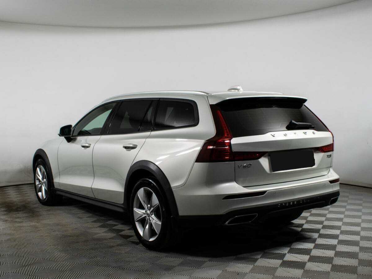 Volvo V60 Cross Country с пробегом — 2019 год. Фото: #6