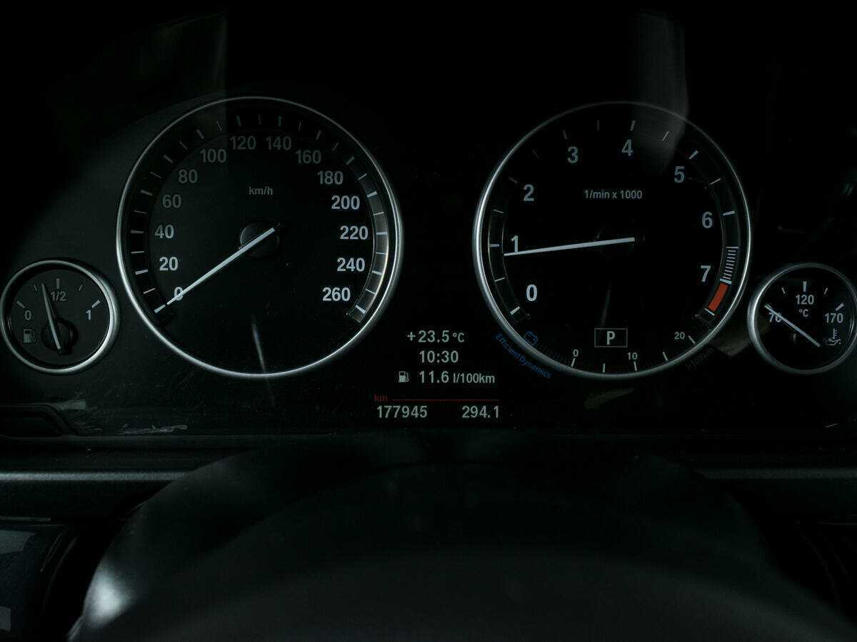 BMW 5 серии с пробегом — 2013 год. Фото: #8