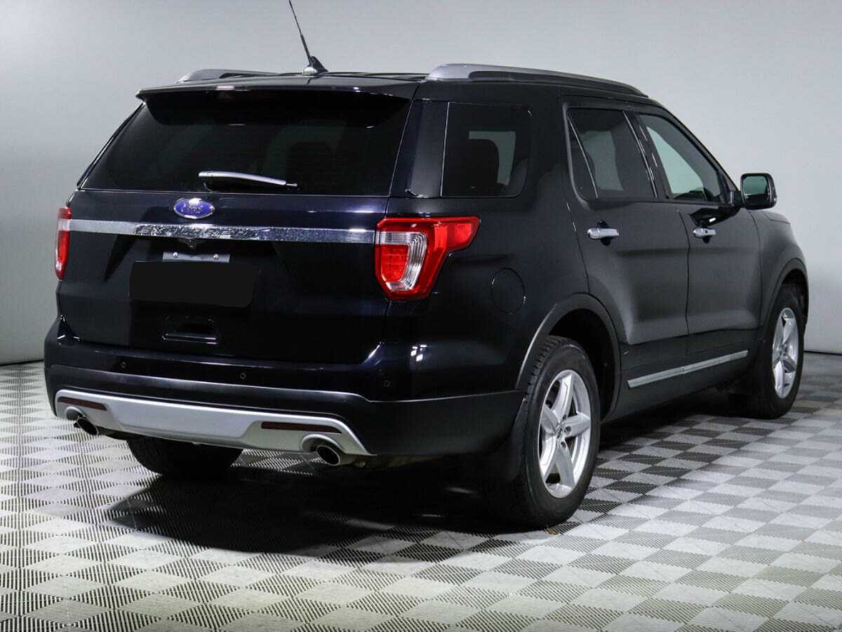 Ford Explorer с пробегом — 2017 год. Фото: #3