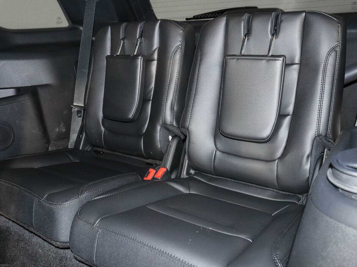 Ford Explorer с пробегом — 2017 год. Фото: #12