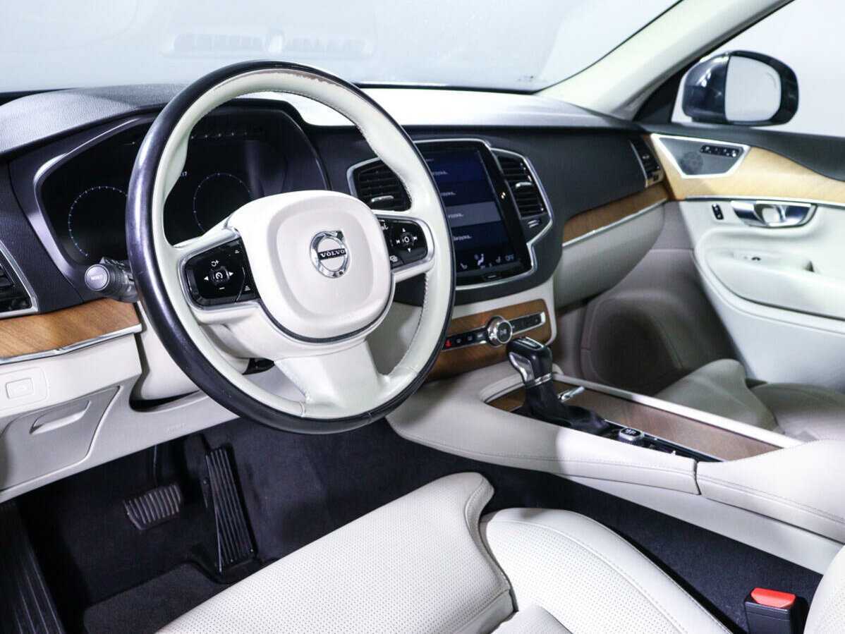Volvo XC90 с пробегом — 2017 год. Фото: #13