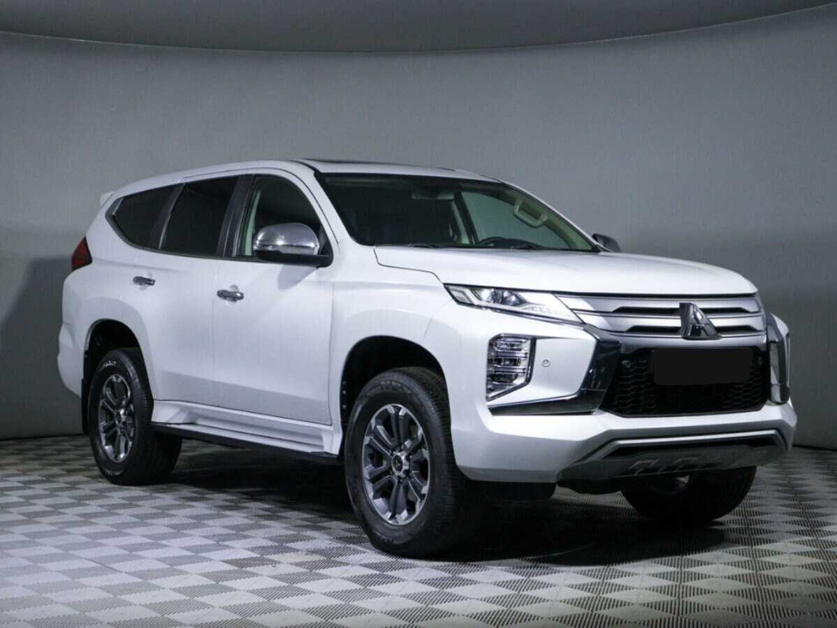 Mitsubishi Pajero Sport с пробегом — 2020 год. Фото: #2