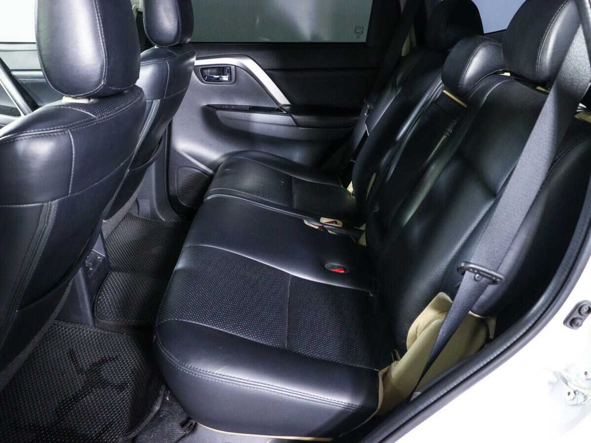 Mitsubishi Pajero Sport с пробегом — 2020 год. Фото: #7