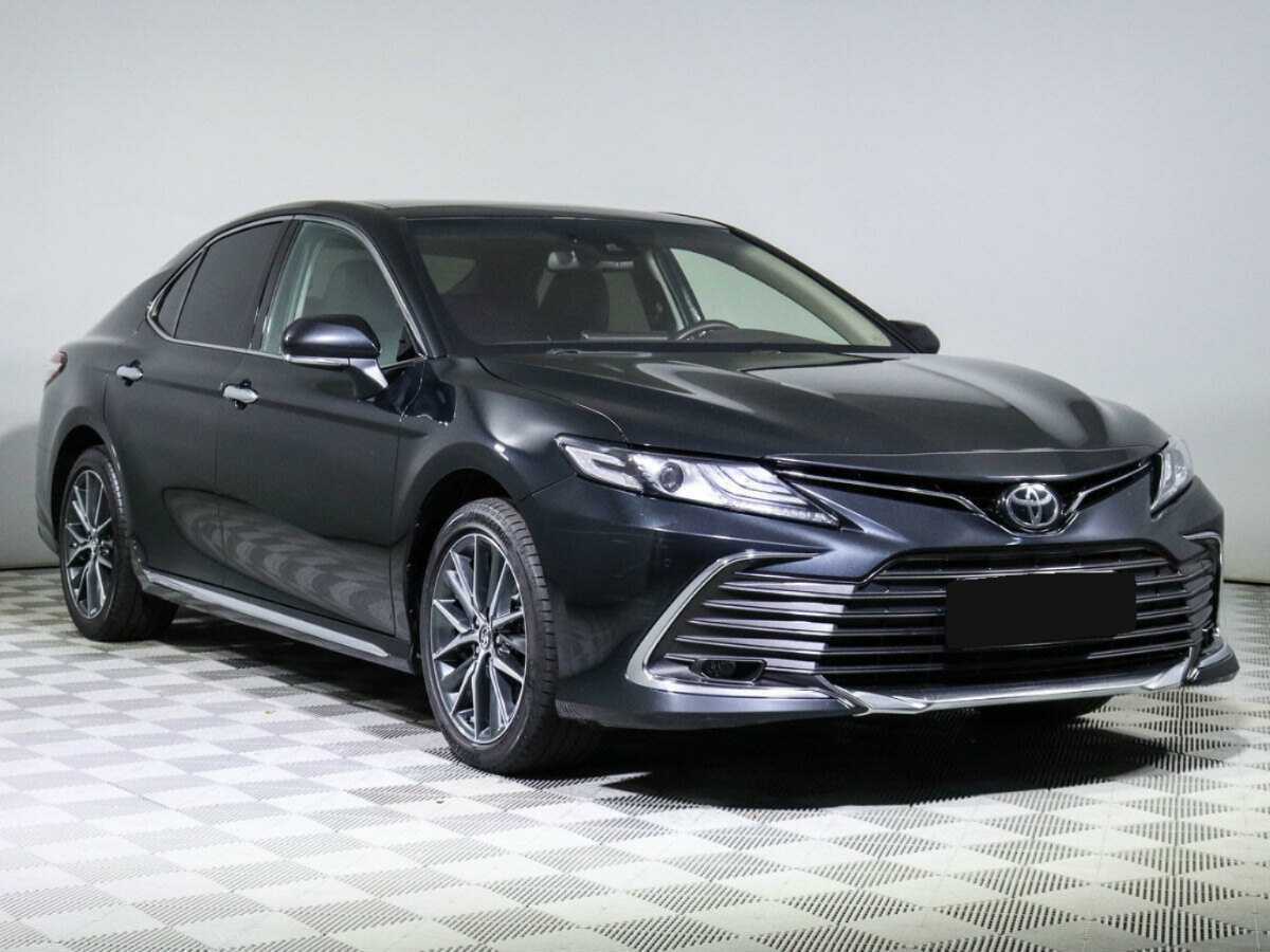 Toyota Camry с пробегом — 2023 год. Фото: #2